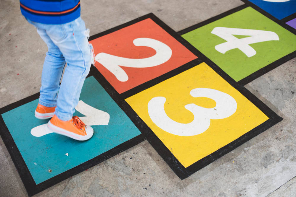 R7 news report on playful math at home